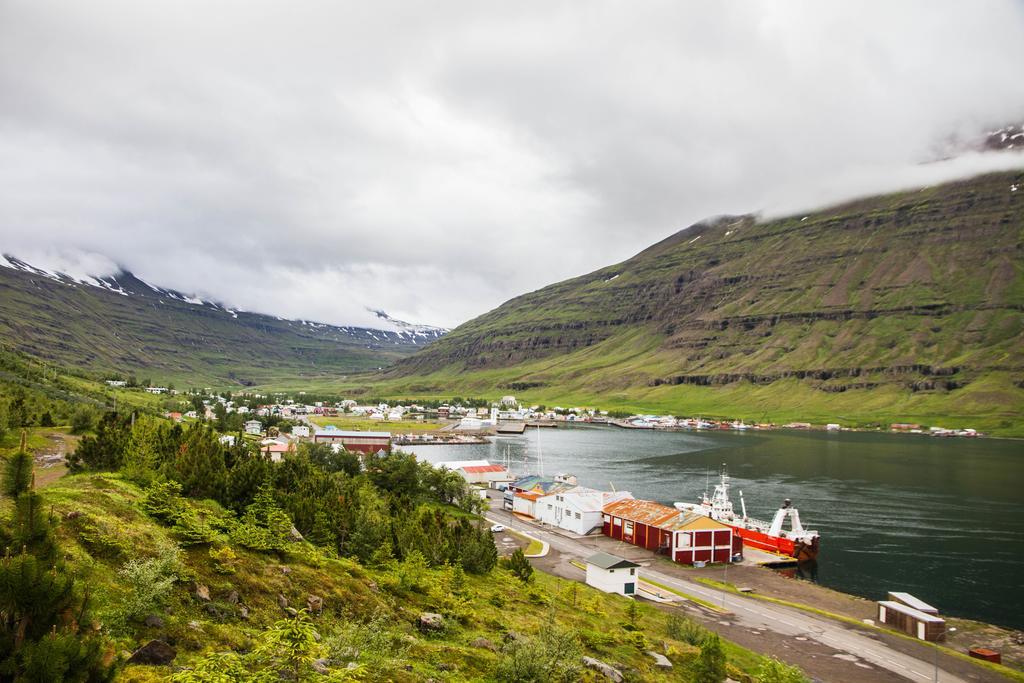 Hafaldan HI Hostel - Harbour Building Seydisfjordur Exteriör bild